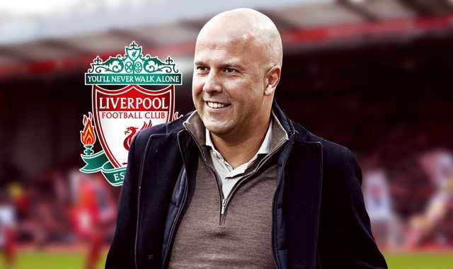 Liverpool ra mắt tân huấn luyện viên